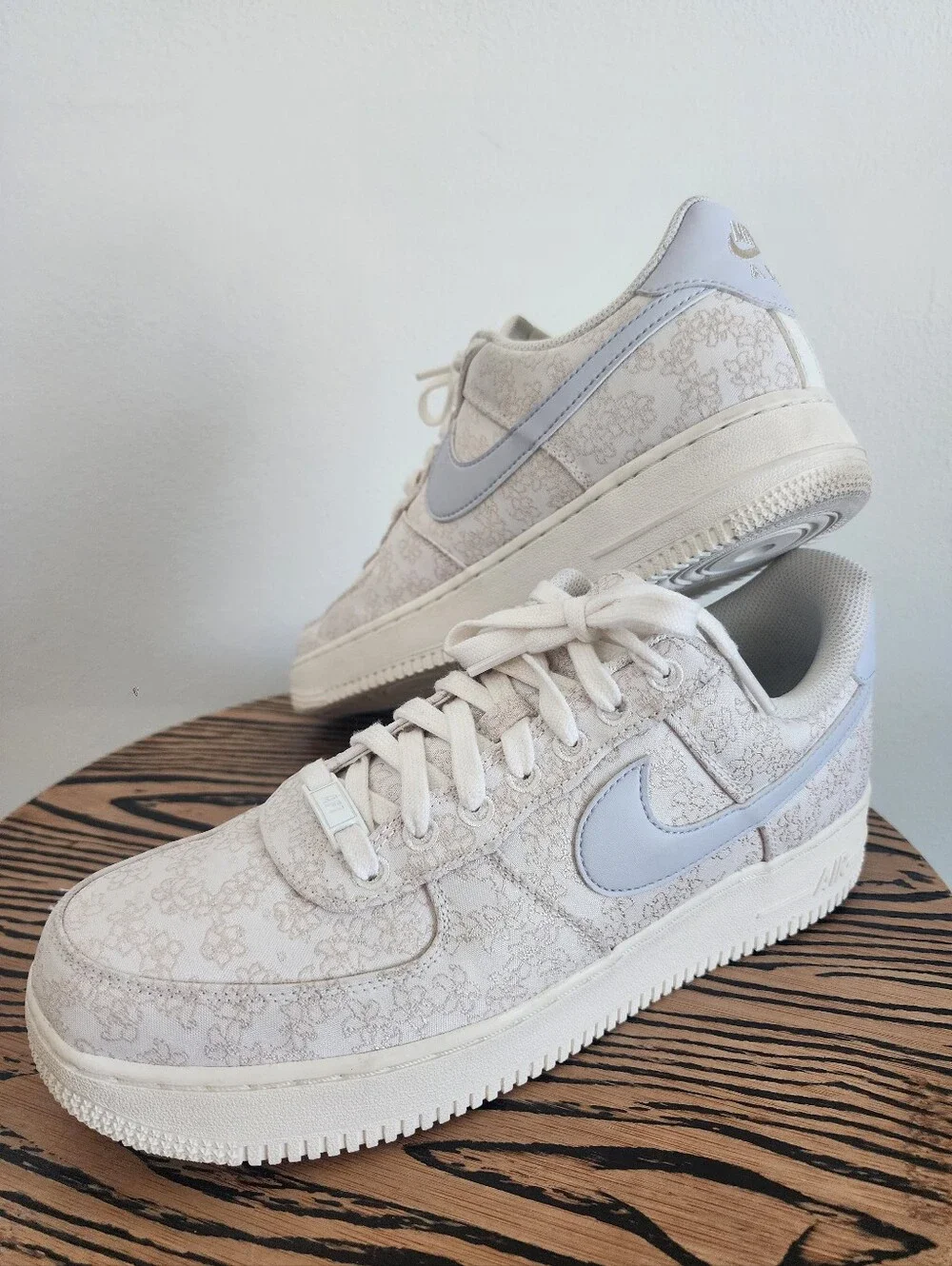 Nike Air Force 1 07 SE Jacquard Floral Embroidery White Sneakers Size 10